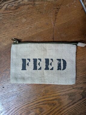 FEED Natural Jute Zip Pouch